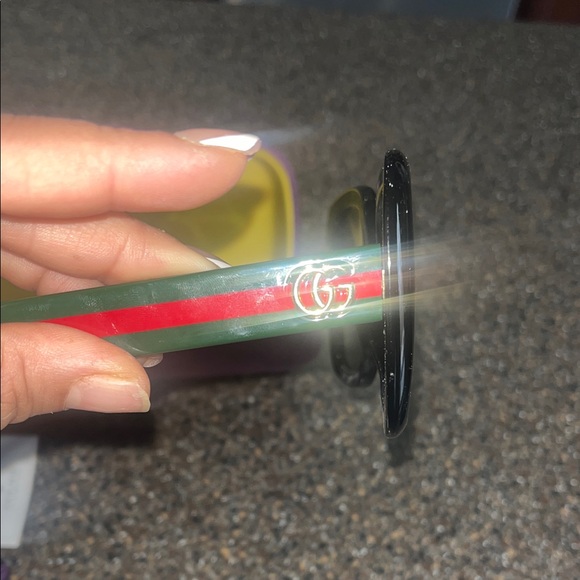 Gucci Women's Black Sunglasses - Picture 5 of 9